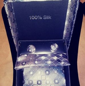 2/$20😀NEW MENS 3 PC SILK TIE SET